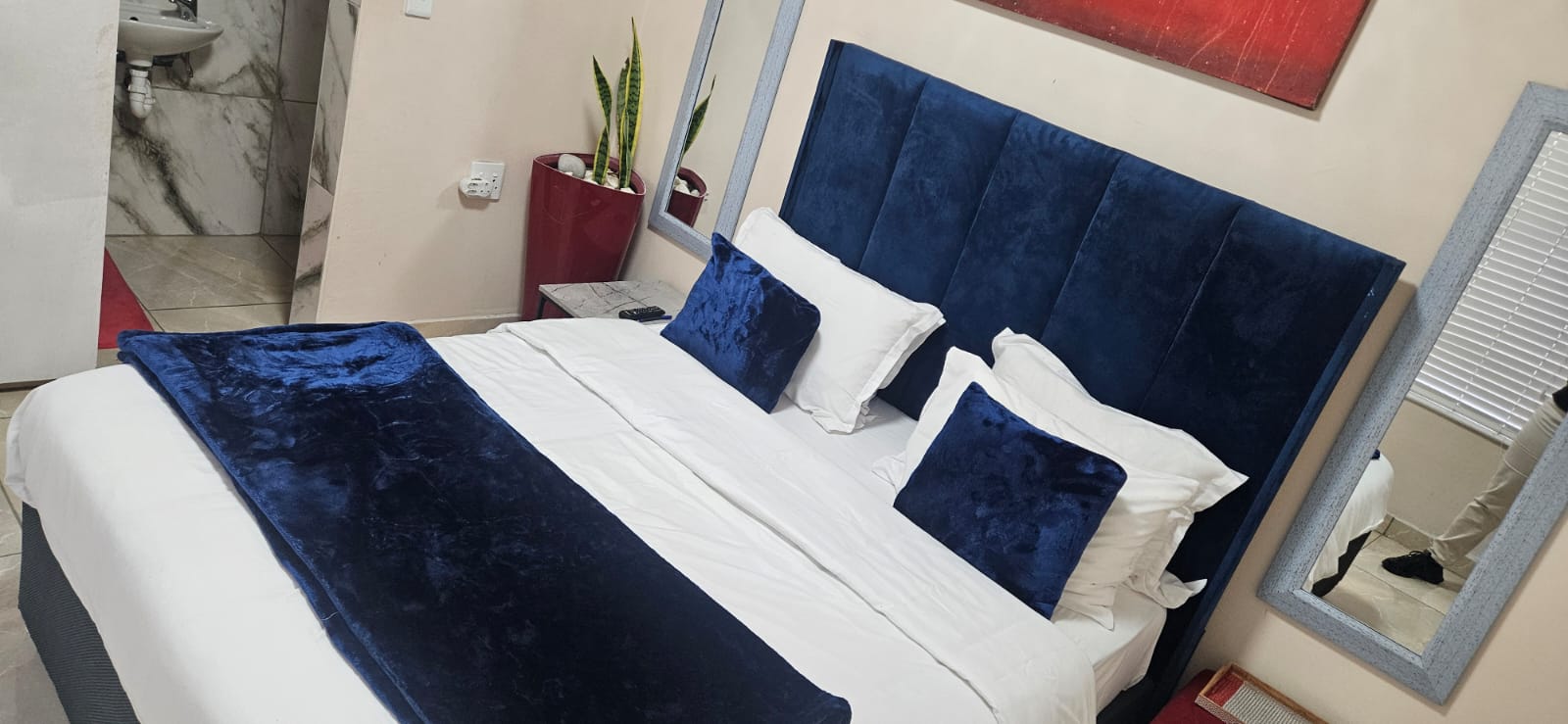 Minak Guest House